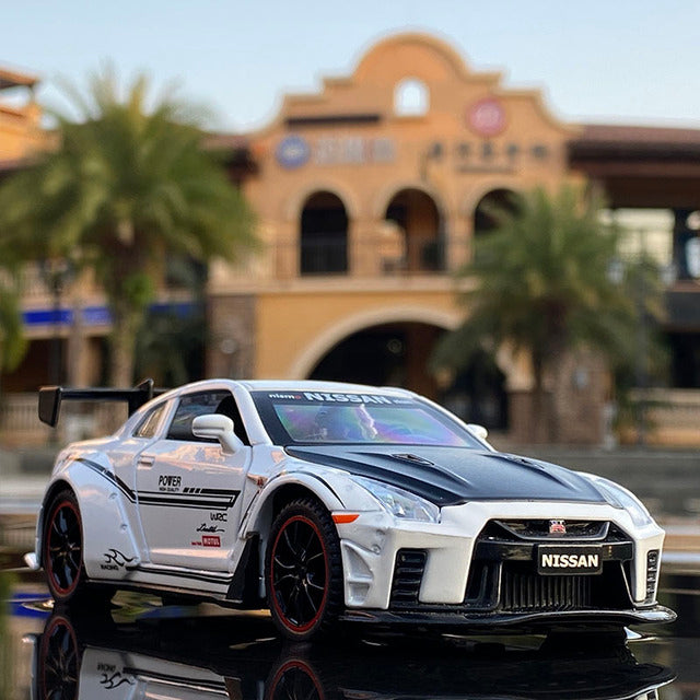 NISSAN GTR