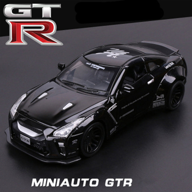 NISSAN GTR