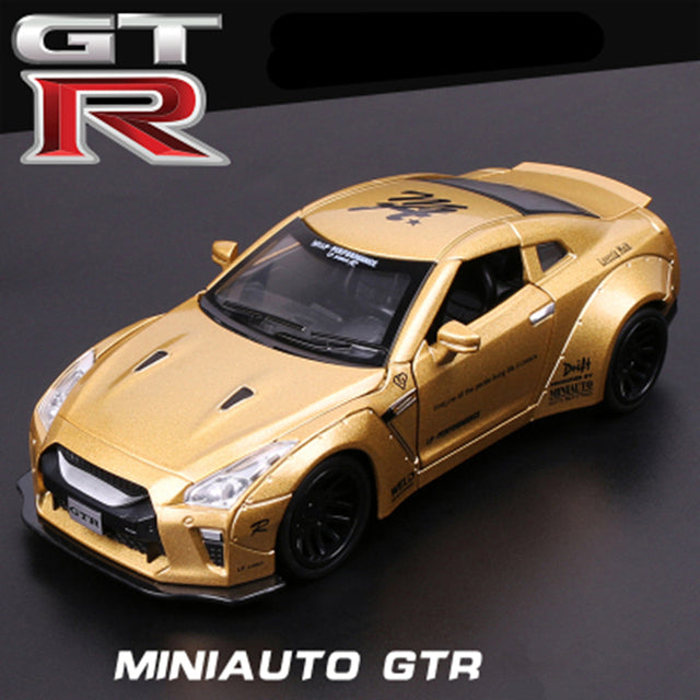 NISSAN GTR